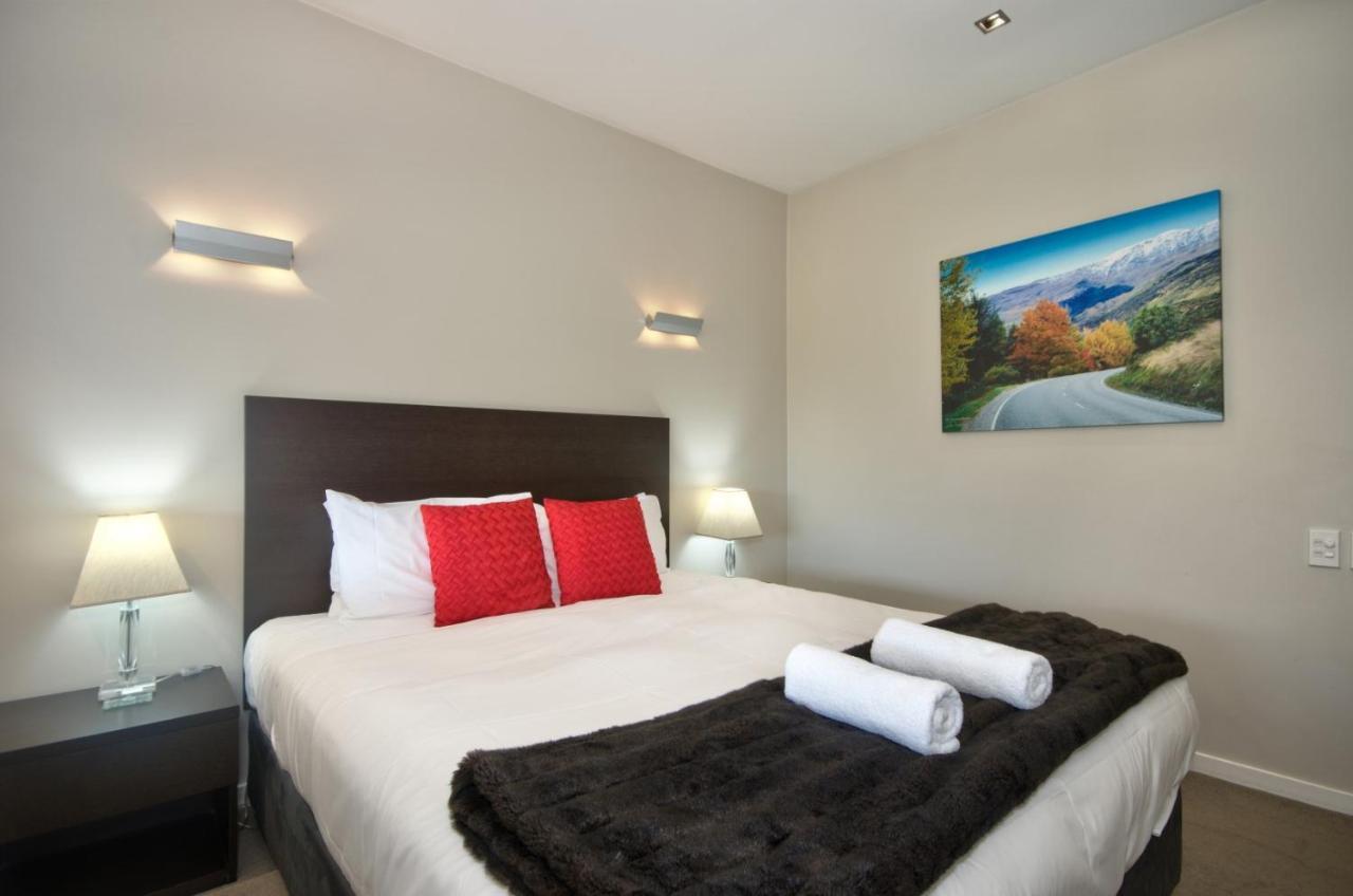 Pure Retreat Lake View Queenstown Eksteriør billede